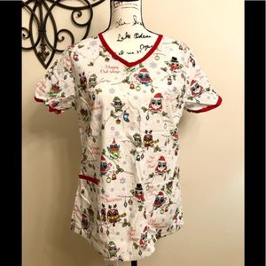 Cherokee Women’s Holiday Owl Scrub Top-Medium 🦉🎄